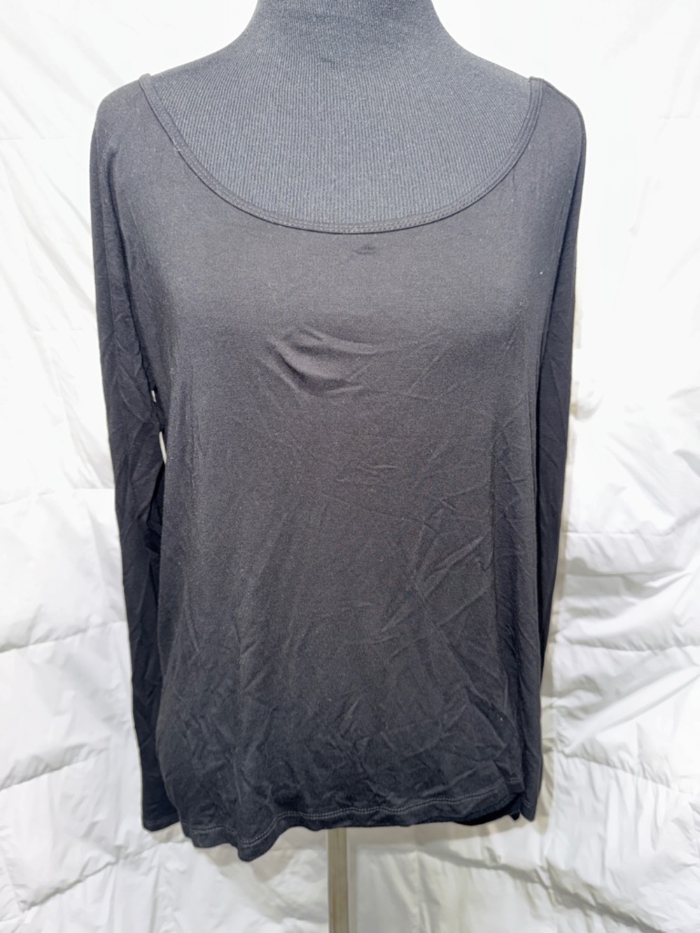ZYIA Black Long Sleeve Scoop Neck Top
